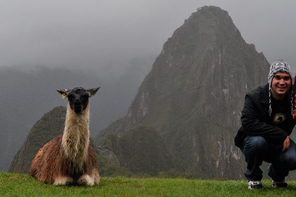 Visitando Machu Picchu Waman Adventures 1 - ¿Dónde se Encuentra Machu Picchu? Explorando la Icónica Ciudadela Inca