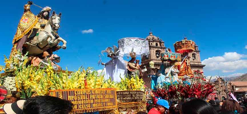 Corpus Cristi Cusco IKTBP - La colorida procesión de Santos Cusqueños (Corpus Christi)