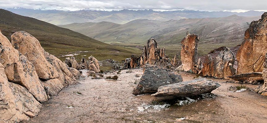 WhatsApp Image 2019 04 01 at 7.44 1 - La cordillera de Siete Colores Palccoyo