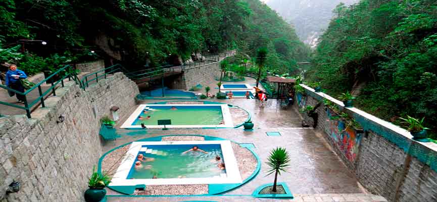 Diferencia entre Los baños termales de Cocalmayo y Aguas Calientes 1 aguas termales machu picchu Inka TrailBackpker - Diferencia entre Los baños termales de Cocalmayo y Aguas Calientes