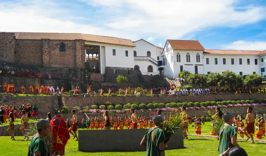 inti raymi cusco vista general festival - Inti Raymi 2026 en Cusco: Vive la Fiesta del Sol en su Máxima Expresión
