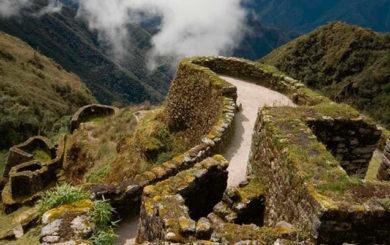 Inka Trail Backpacker, Classic Inca Trail to Machu Picchu with Personal Porter, Camino Inca Clásico más un porteador personal incluido 6(kg)